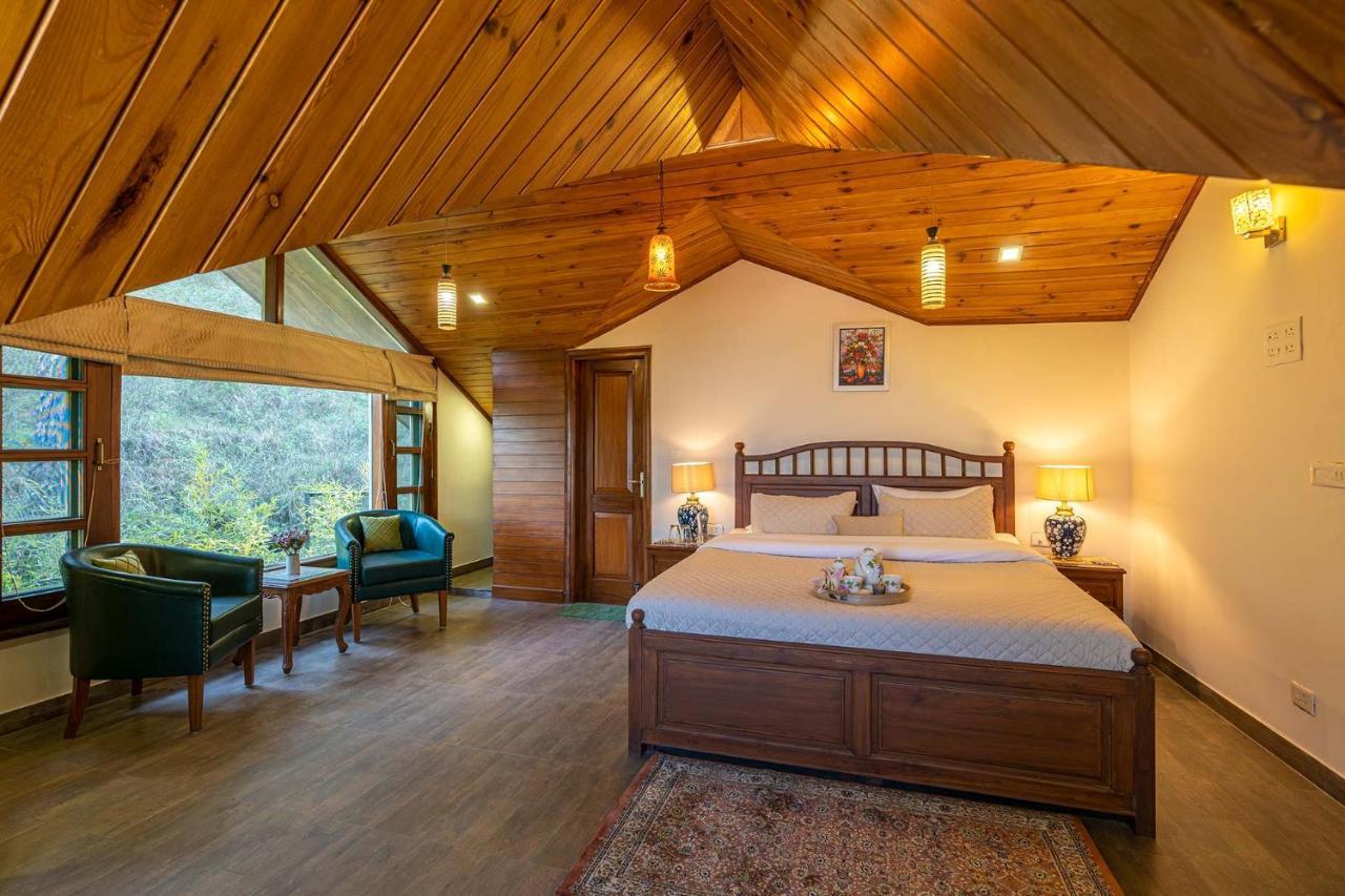 Stayvista At Floradale W Jacuzzi & Wood-Fire Pizza Касаули Экстерьер фото