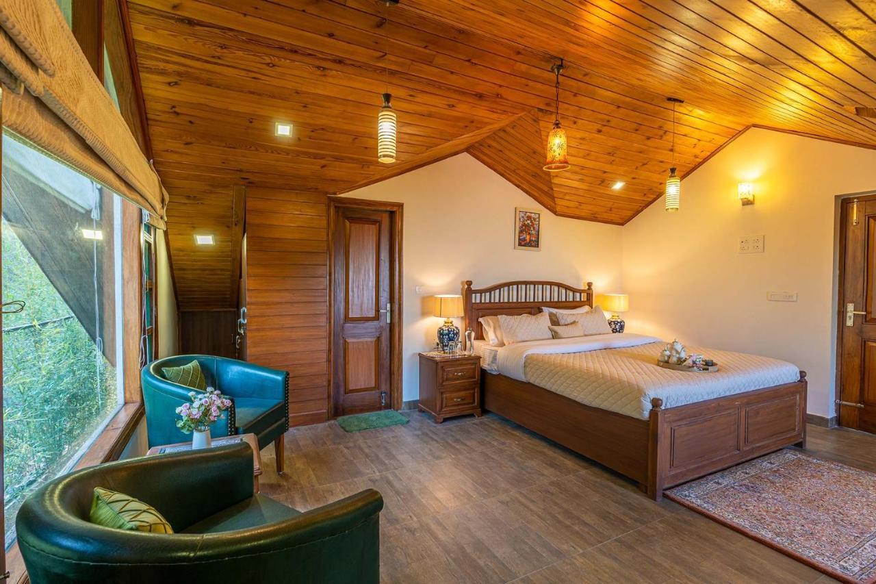Stayvista At Floradale W Jacuzzi & Wood-Fire Pizza Касаули Экстерьер фото