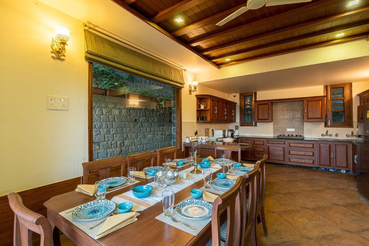 Stayvista At Floradale W Jacuzzi & Wood-Fire Pizza Касаули Экстерьер фото