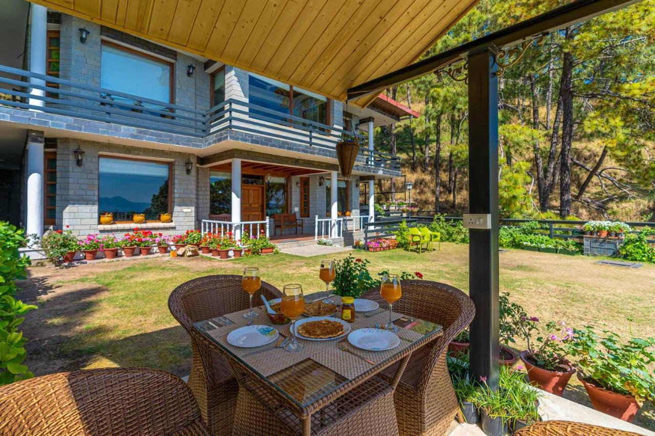 Stayvista At Floradale W Jacuzzi & Wood-Fire Pizza Касаули Экстерьер фото